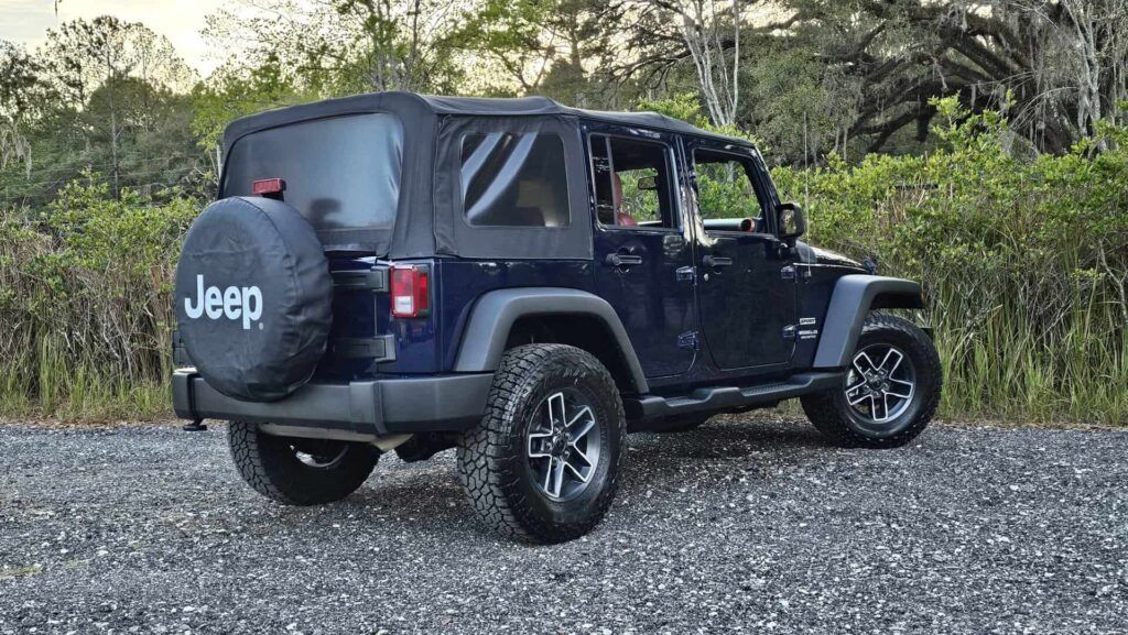 2013 Jeep Wrangler Unlimited Sport 4x4 - Photo 71 of 72