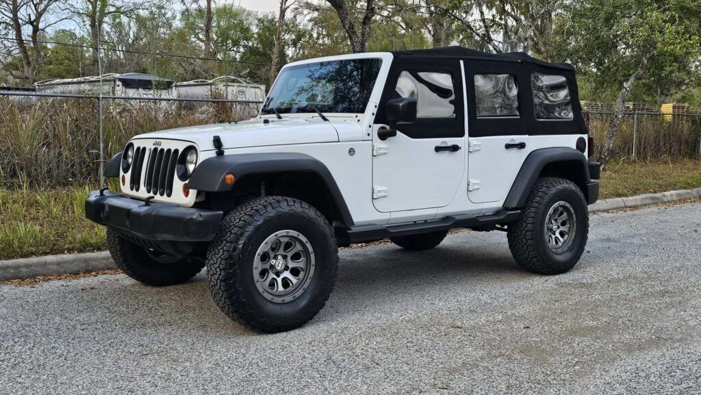 2016 Jeep Wrangler Unlimited Sport 4x4 - Photo 1 of 19