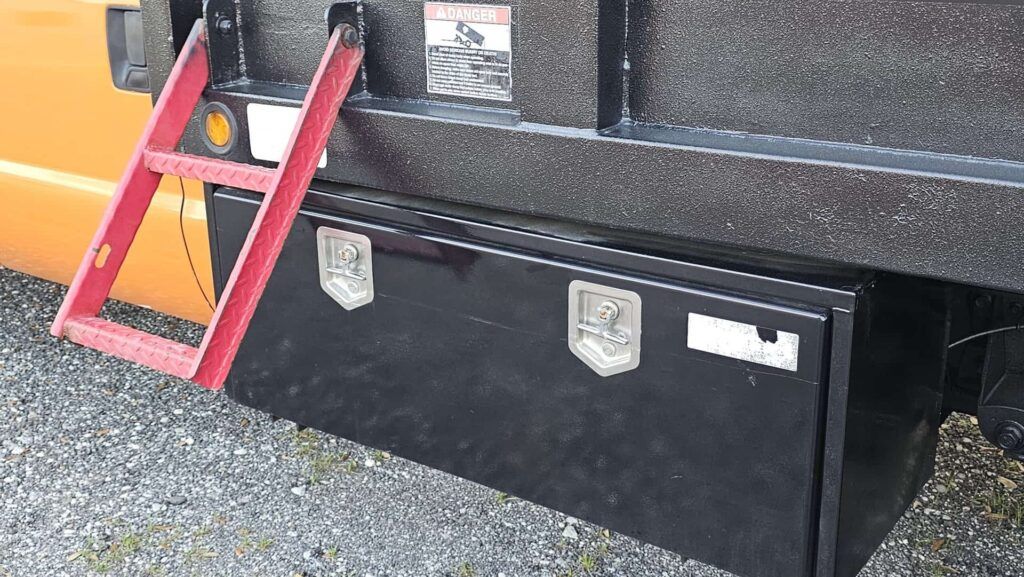 2014 Ford F-450 Crew Cab Landscape Dump Truck - Photo 18 of 91