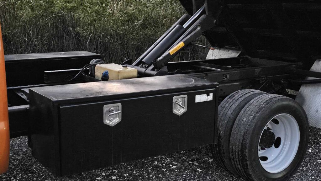2014 Ford F-450 Crew Cab Landscape Dump Truck - Photo 21 of 91