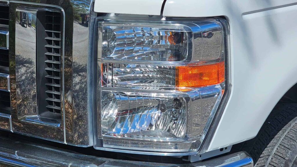2008 Ford E-350 Enclosed Service Van - Photo 22 of 64