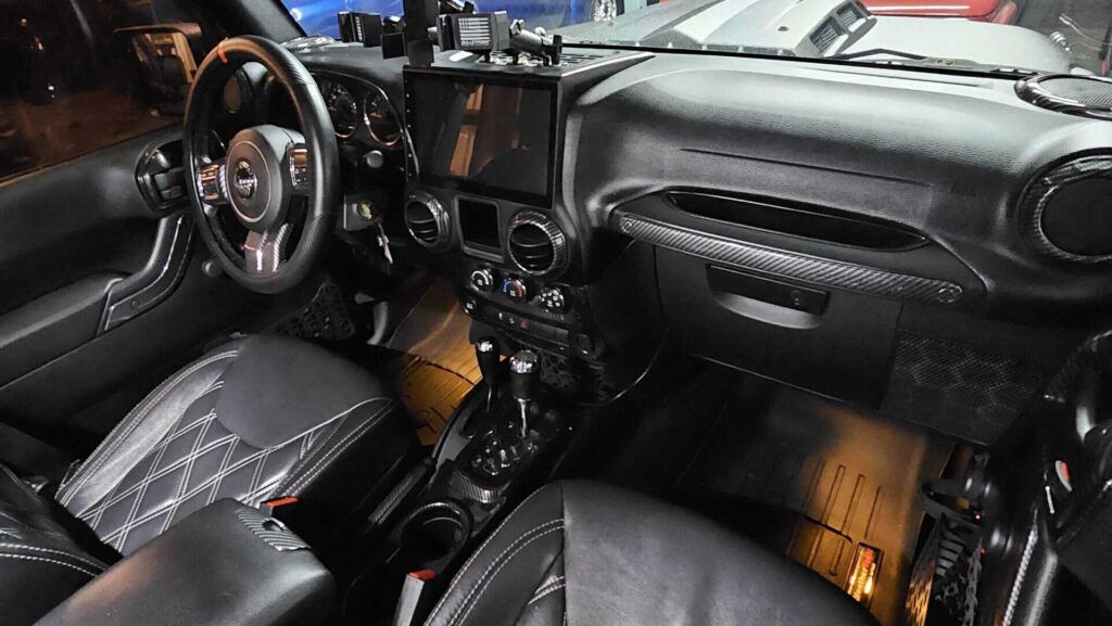 2017 Jeep Wrangler Unlimited Sport - Photo 40 of 72