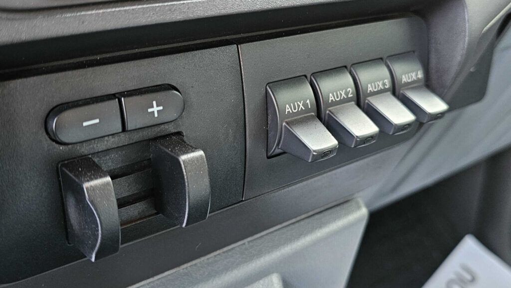 2014 Ford F-450 Crew Cab Landscape Dump Truck - Photo 47 of 91