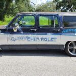 1989 Chevrolet Suburban - Photo 3 of 12