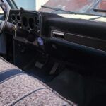 1989 Chevrolet Suburban - Photo 10 of 12