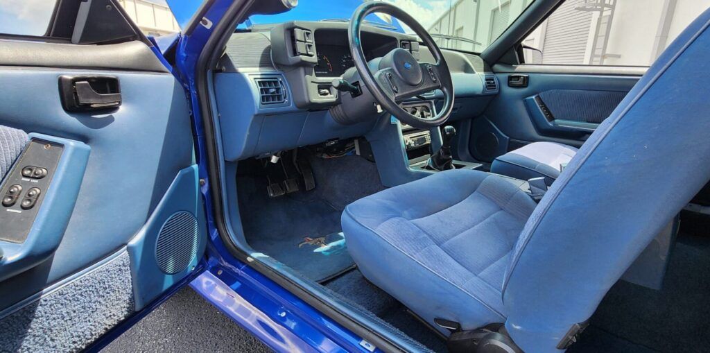 1988 Ford Mustang LX - Photo 17 of 24