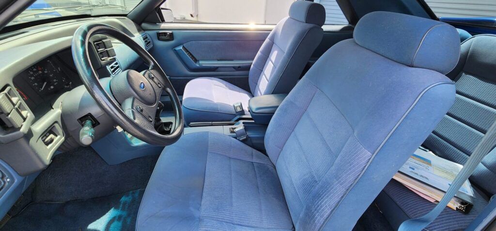 1988 Ford Mustang LX - Photo 19 of 24