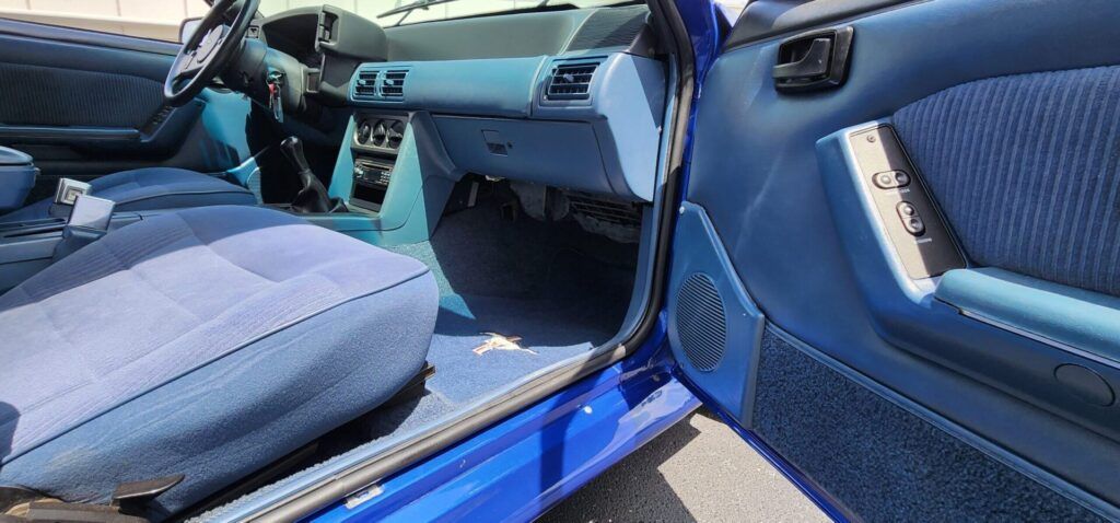 1988 Ford Mustang LX - Photo 20 of 24