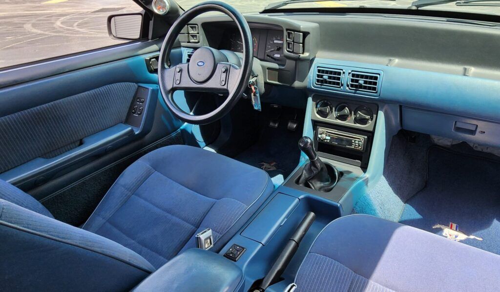 1988 Ford Mustang LX - Photo 21 of 24