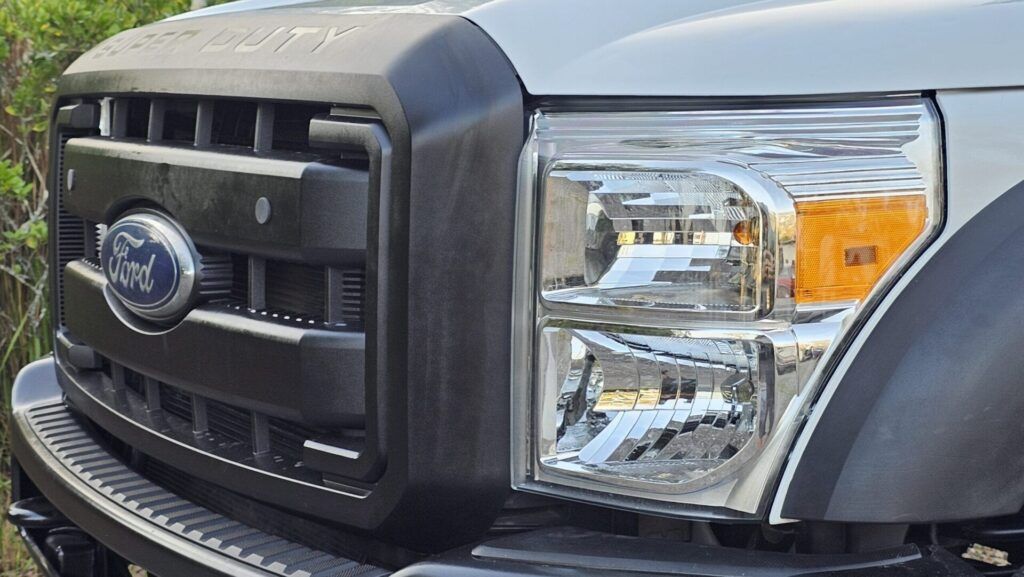 2015 Ford F-450 4x4 Landscape Dump Truck - Photo 24 of 94