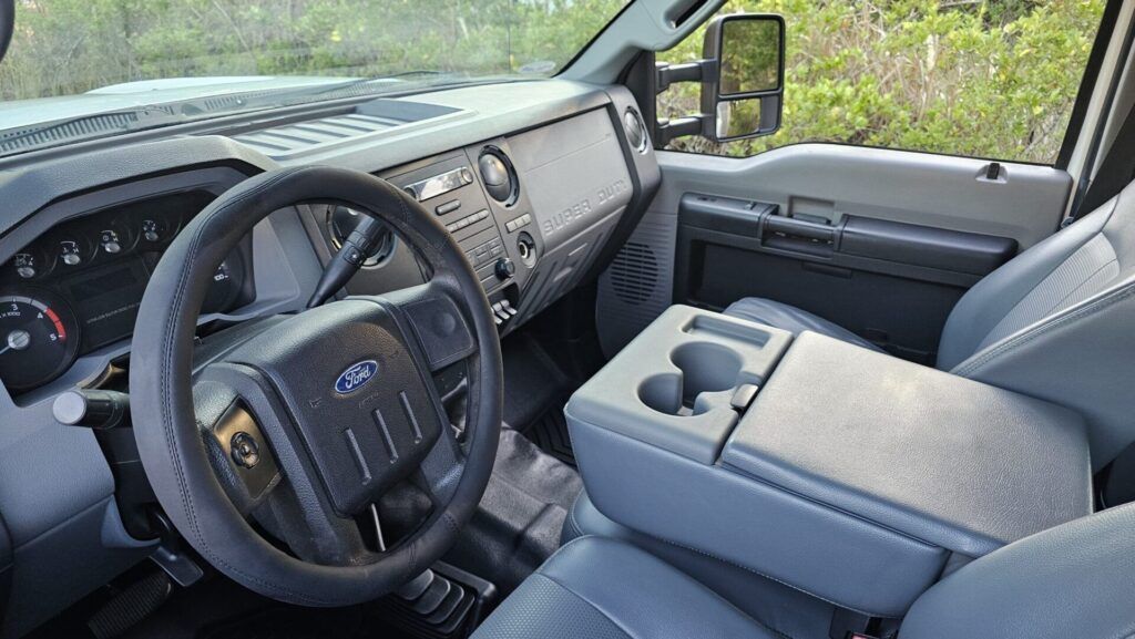 2015 Ford F-450 4x4 Landscape Dump Truck - Photo 30 of 94