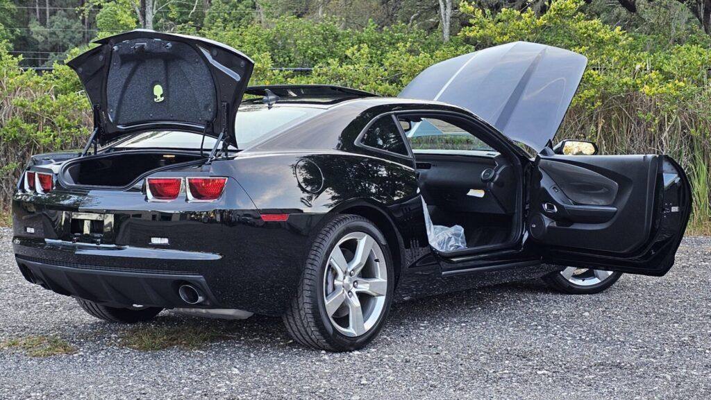 2010 Chevrolet Camaro 2SS - Photo 30 of 160