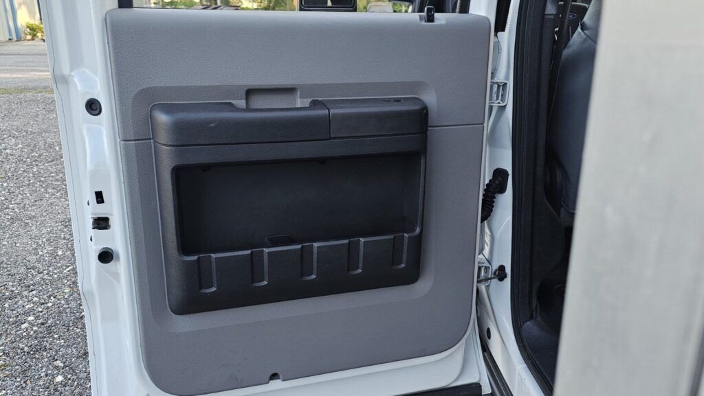 2015 Ford F-450 4x4 Landscape Dump Truck - Photo 62 of 94