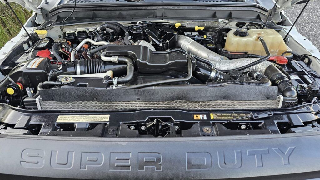 2015 Ford F-450 4x4 Landscape Dump Truck - Photo 85 of 94