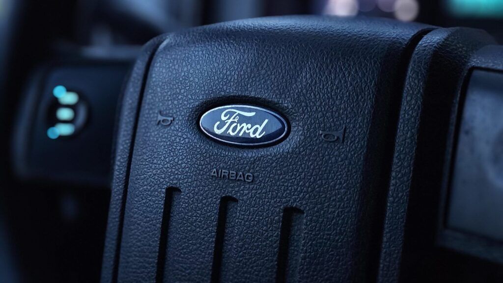 2015 Ford F-450 4x4 Landscape Dump Truck - Photo 92 of 94