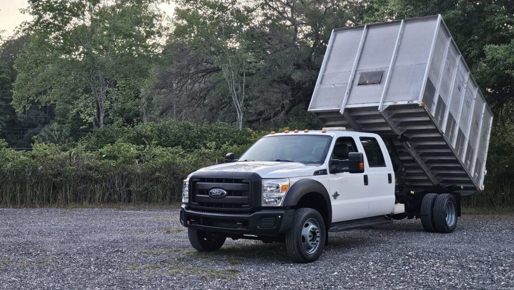 2015 Ford F-450 4x4 Landscape Dump Truck - Photo 93 of 94